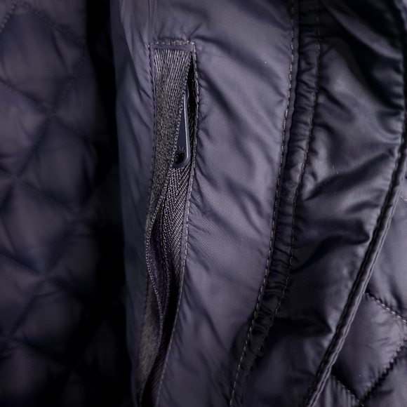 Athleta Wisper Featherless Jacket size XL color Dark Sky Violet - Picture 9 of 14